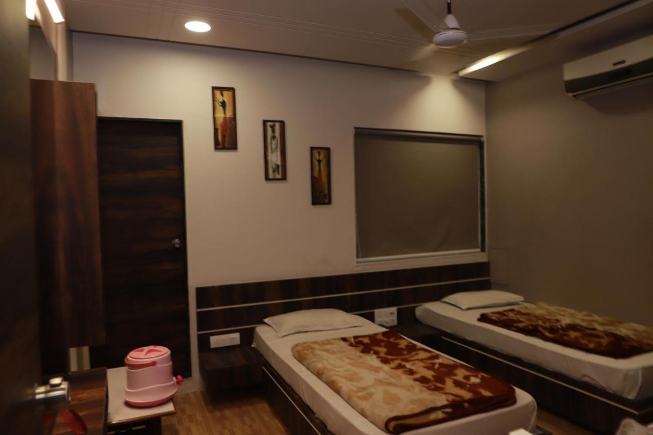Hotel Darshan Amreli Kültér fotó