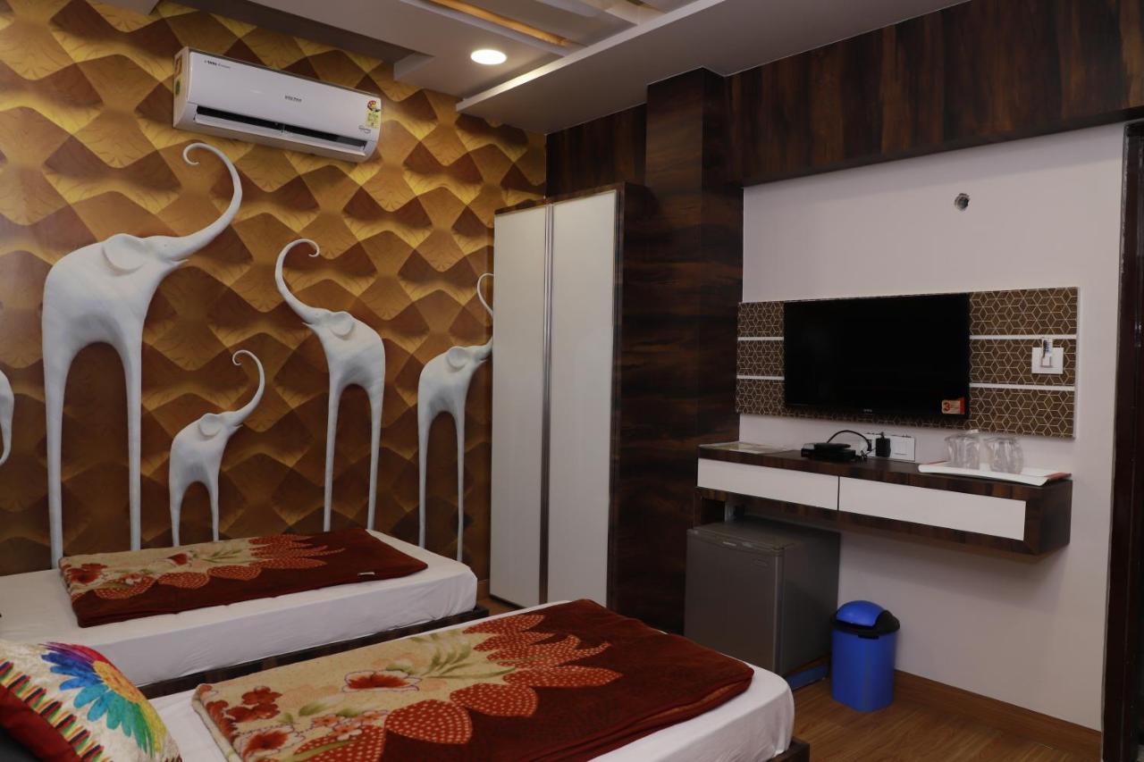 Hotel Darshan Amreli Kültér fotó