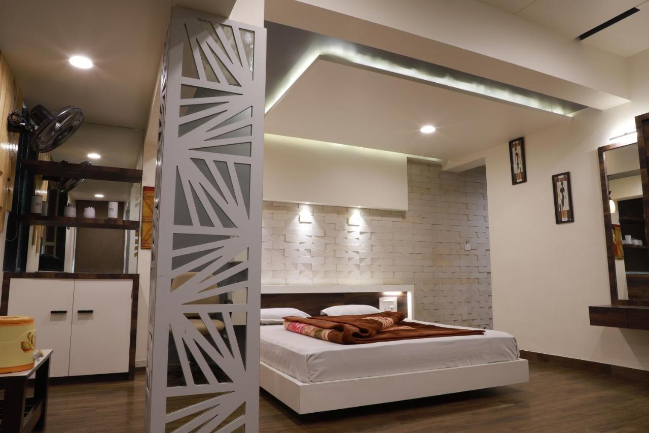 Hotel Darshan Amreli Kültér fotó