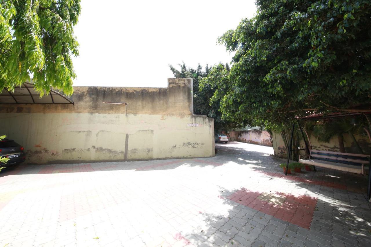 Hotel Darshan Amreli Kültér fotó