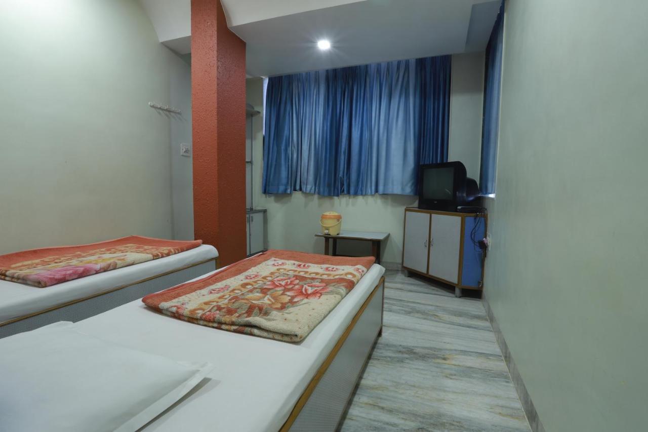Hotel Darshan Amreli Kültér fotó